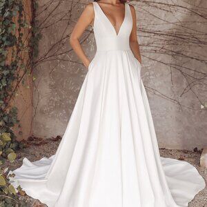 Justin Alexander #55102 Wedding Gown (Unaltered)